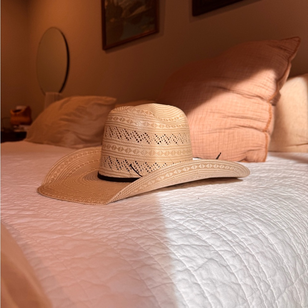 Like New 🎉 Rodeo King straw hat